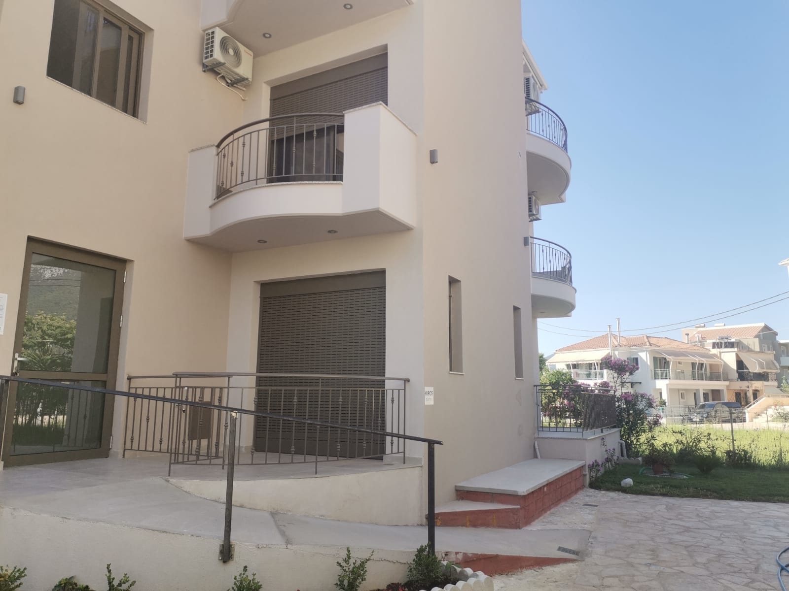 Kipos Suites